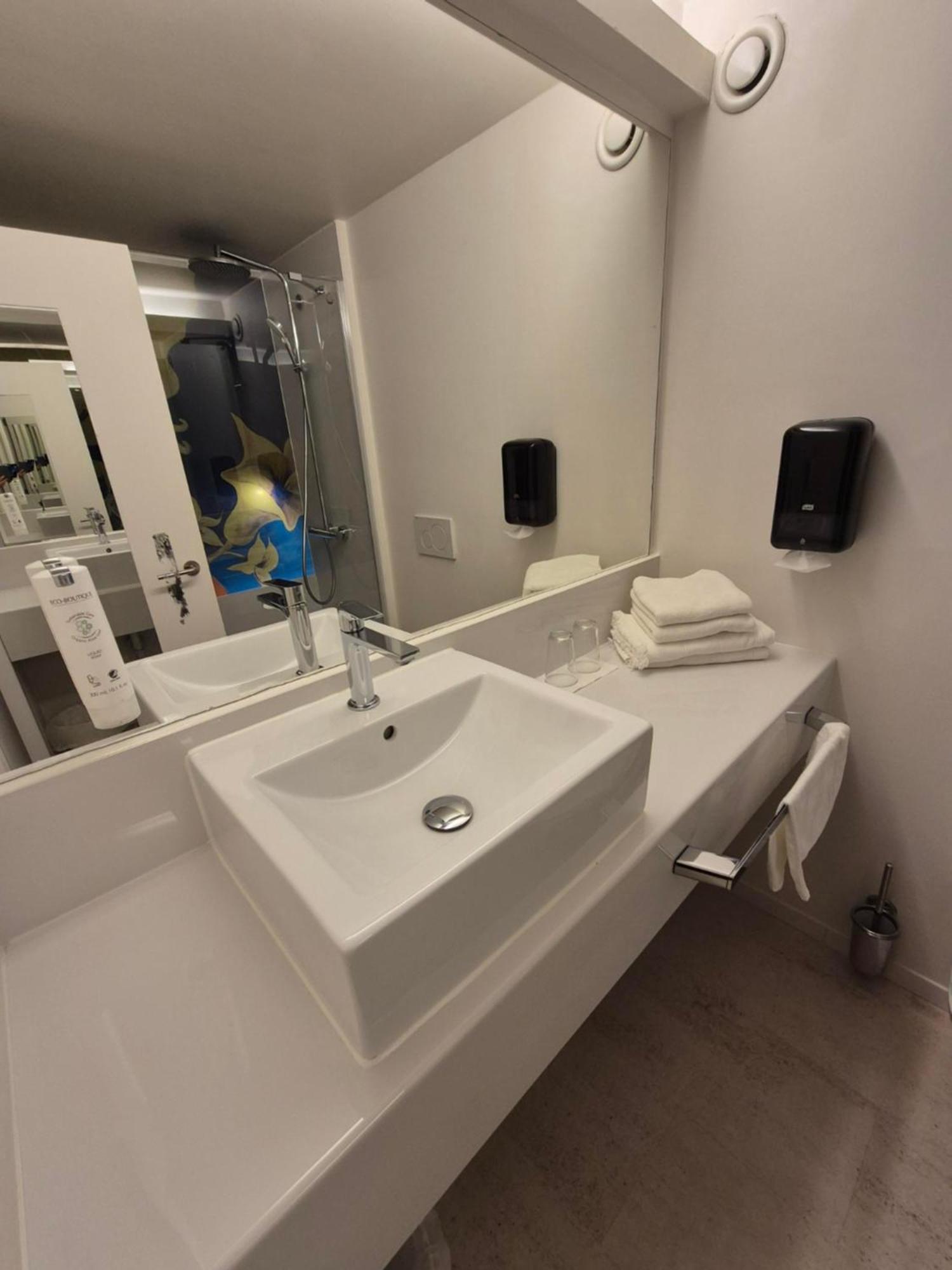 Hotel Corbie Geel Extérieur photo