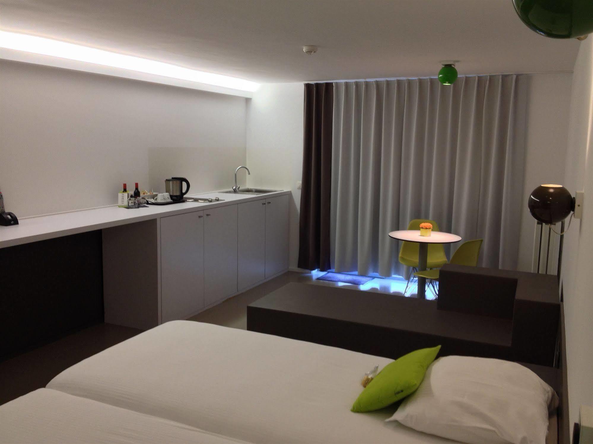 Hotel Corbie Geel Extérieur photo